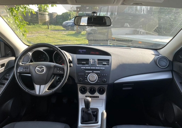 Mazda 3 cena 22900 przebieg: 192000, rok produkcji 2010 z Kęty małe 596